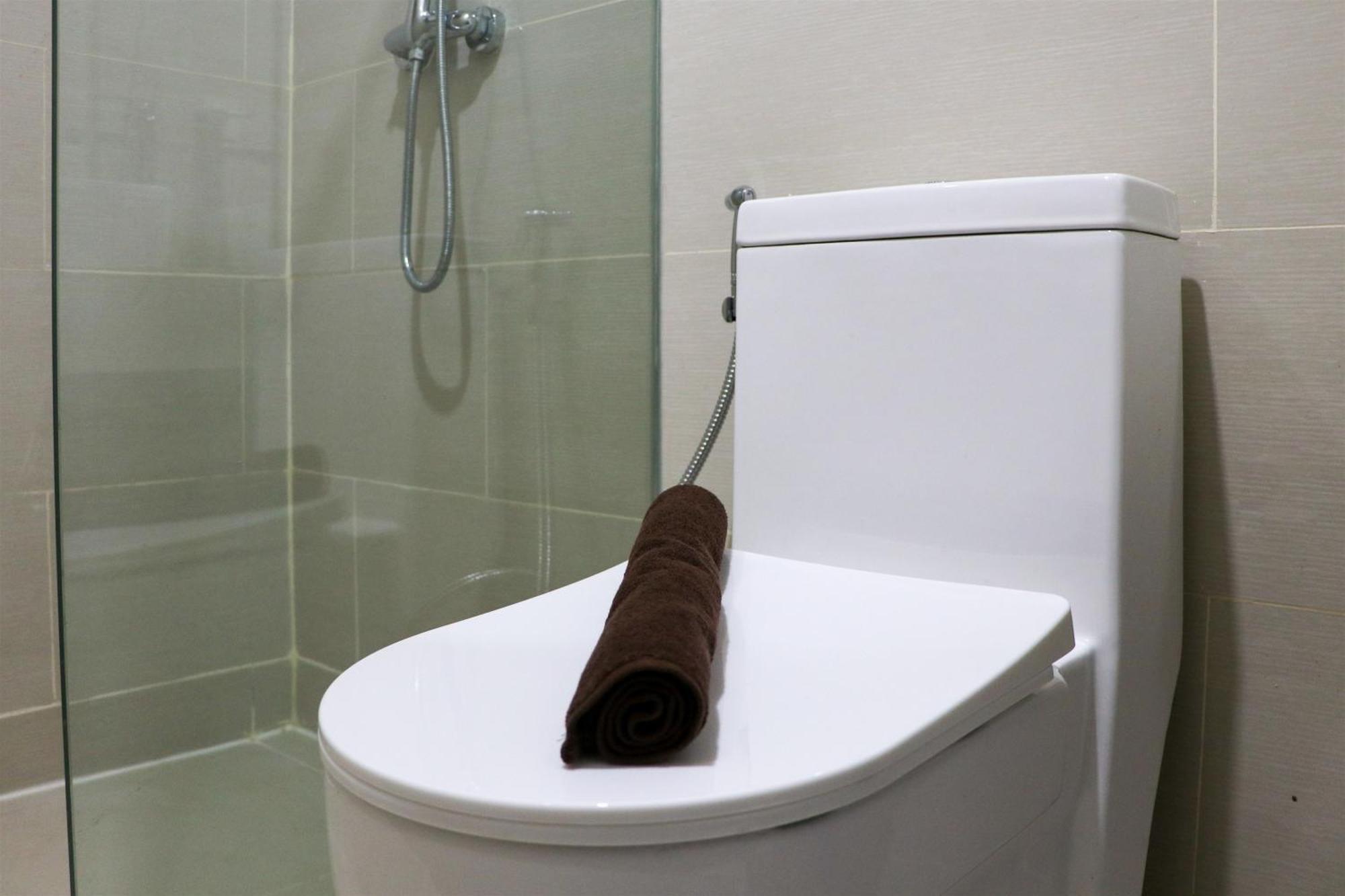 Apartment Comfort 2br At Daan Mogot By Travelio